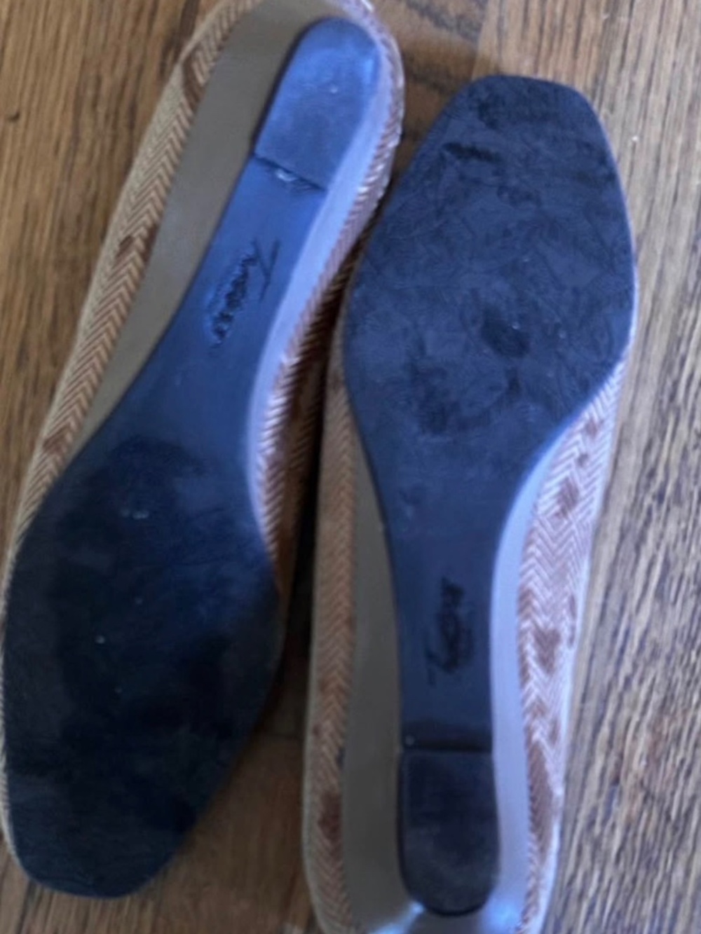 Women’s shoes - Picture 3 of 3